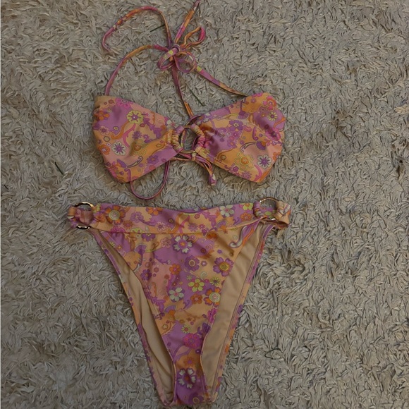 Cotton on floral bikini - Picture 1 of 2
